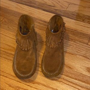 Mineetonka booties